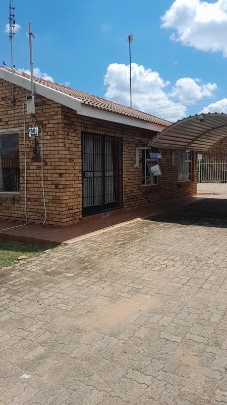 To Let 3 Bedroom Property for Rent in Mmabatho Unit 13 North West